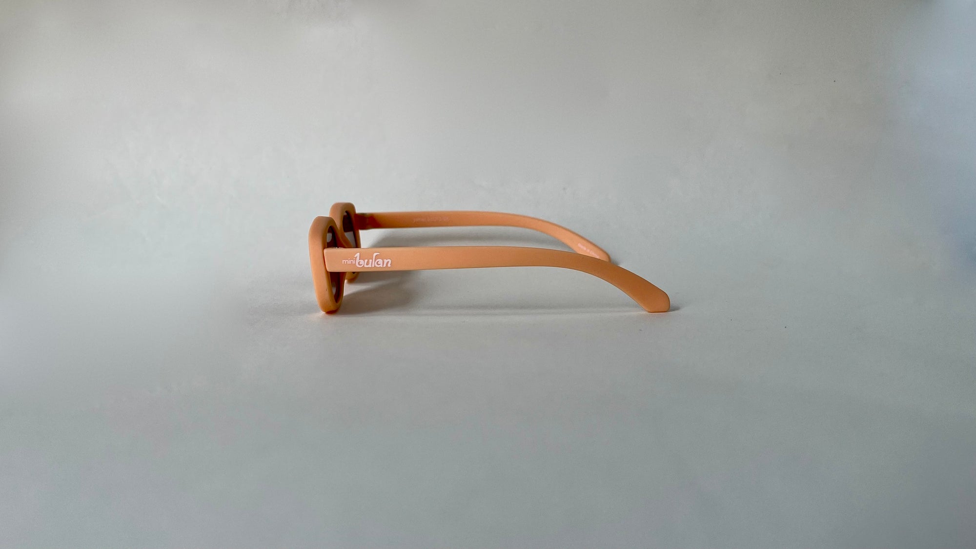 jumat baby sunglasses | peach please